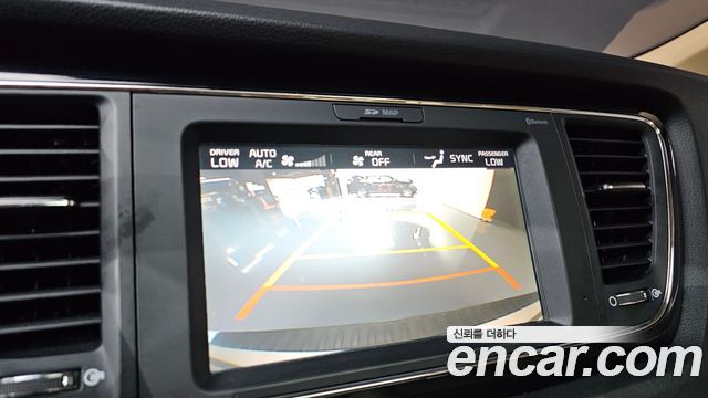 Kia Canival 2017 — photo 21