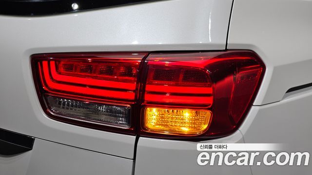Kia Canival 2017 — photo 9