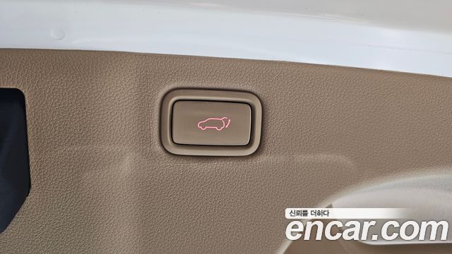 Kia Canival 2017 — photo 31
