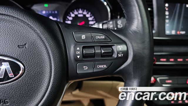 Kia Canival 2017 — photo 32
