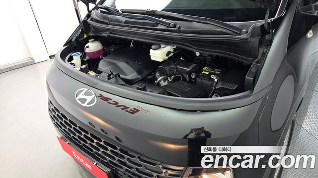 Hyundai Staria 2022 — photo 6