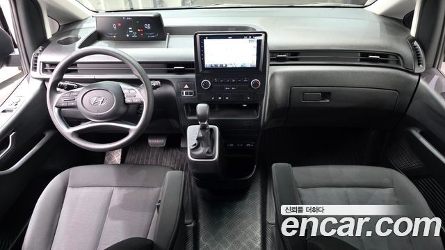 Hyundai Staria 2022 — photo 10