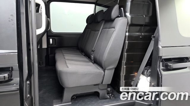 Hyundai Staria 2022 — photo 17