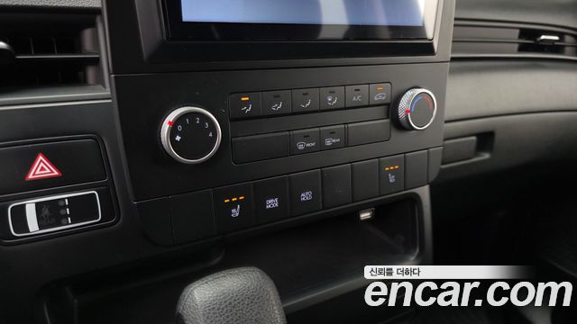 Hyundai Staria 2022 — photo 23