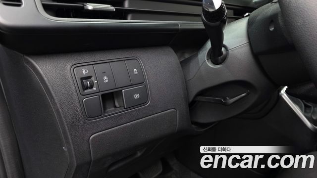 Hyundai Staria 2022 — photo 24