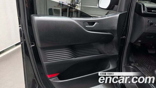 Hyundai Staria 2022 — photo 14