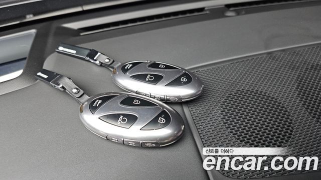 Hyundai Santafe 2024 — photo 28