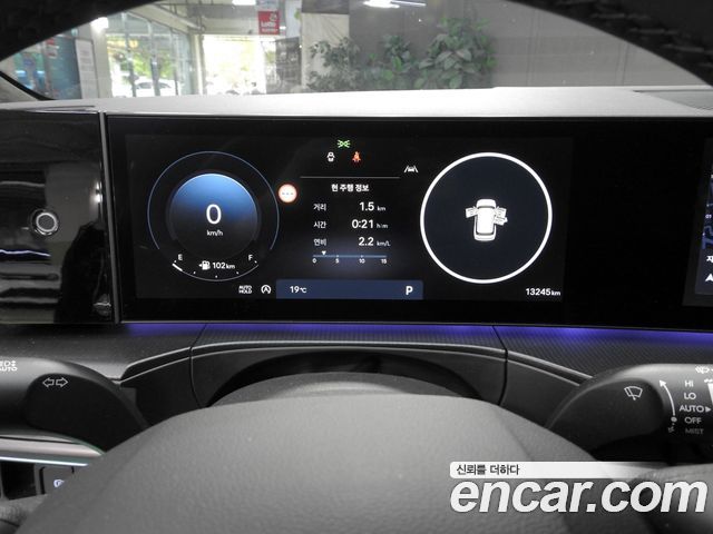 Hyundai Santafe 2025 — photo 8