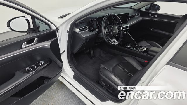 Kia K5 2023 — photo 13