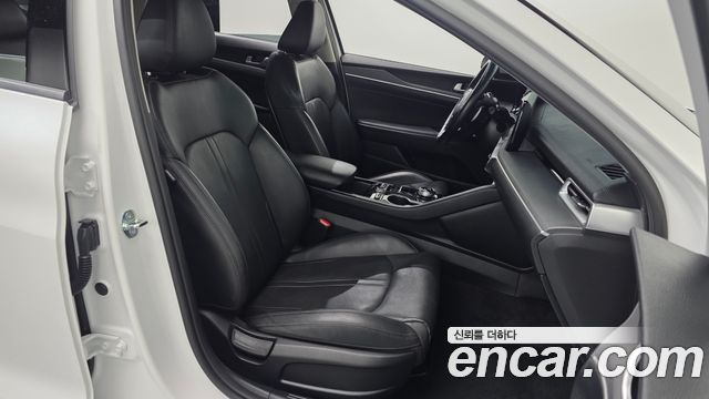 Kia K5 2023 — photo 17