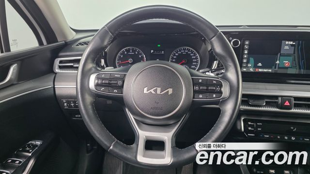 Kia K5 2023 — photo 20