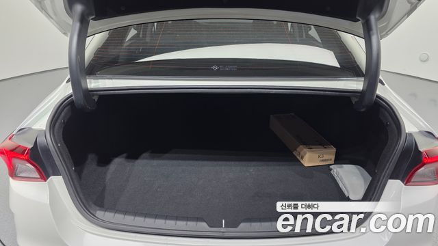 Kia K5 2023 — photo 23