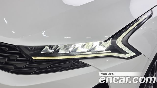 Kia K5 2023 — photo 8