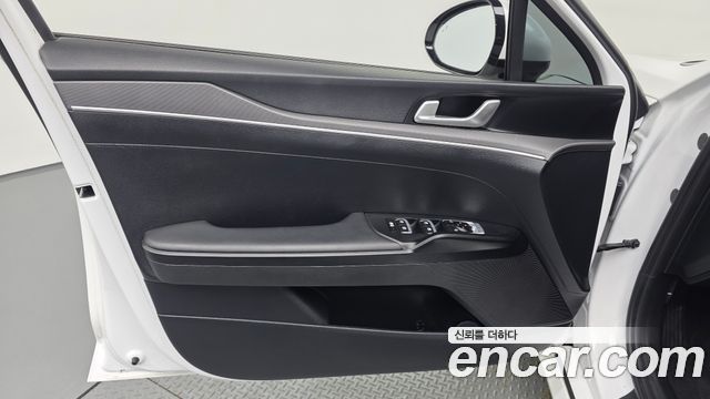 Kia K5 2023 — photo 14