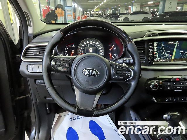 Kia Sorento 2016 — photo 8