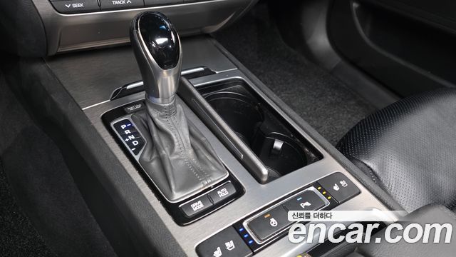 Hyundai Genesis 2016 — photo 12