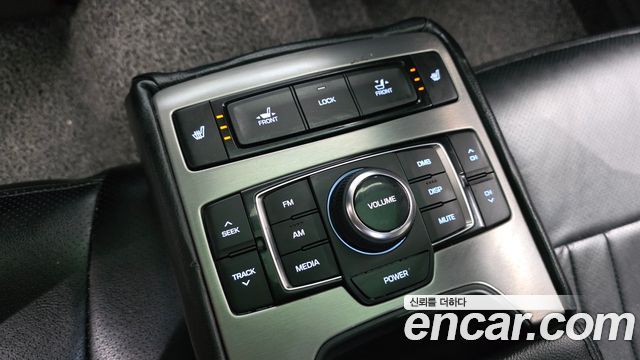 Hyundai Genesis 2016 — photo 24
