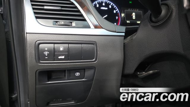 Hyundai Genesis 2016 — photo 30