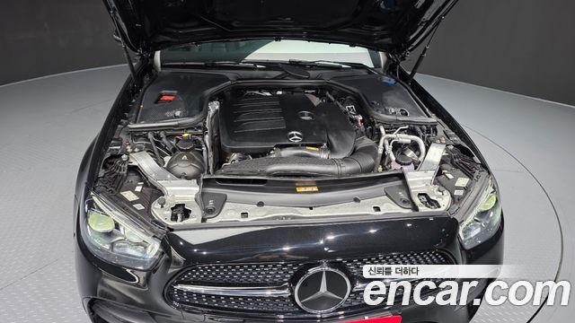 Mercedes-Benz E-Class 2022 — photo 6
