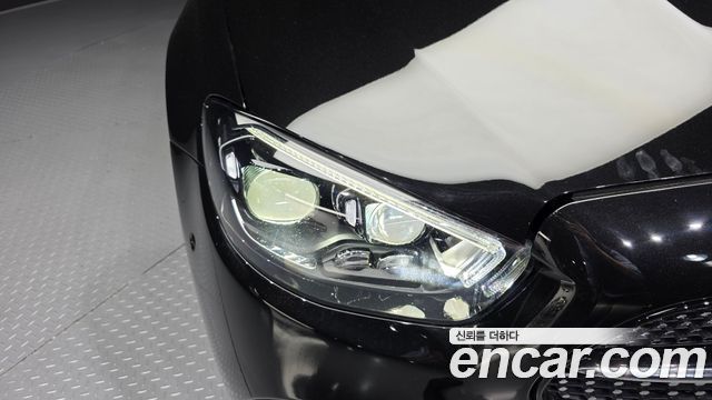 Mercedes-Benz E-Class 2022 — photo 8