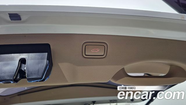Kia Canival 2016 — photo 20