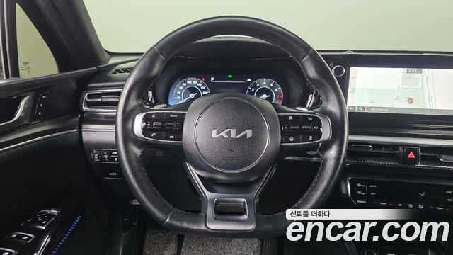 Kia K5 2023 — photo 14