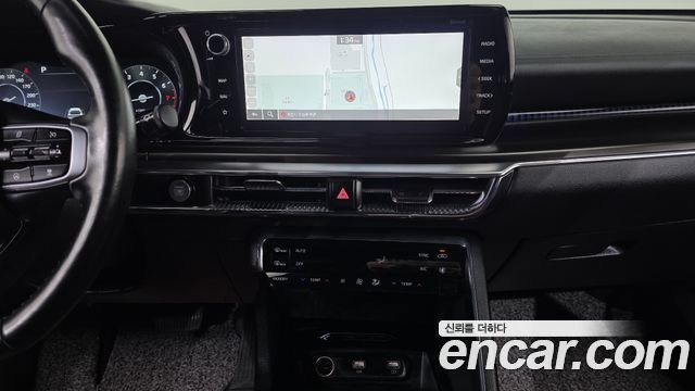 Kia K5 2023 — photo 15