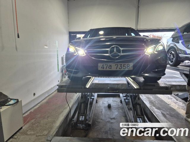 Mercedes-Benz E-Class 2015 — photo 1