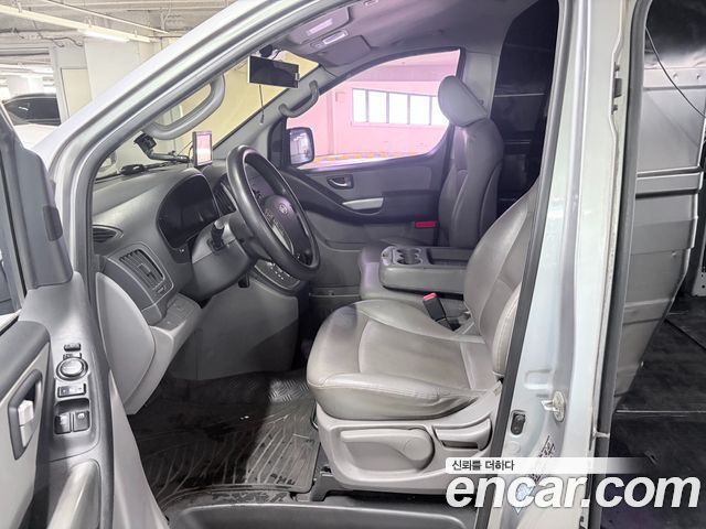 Hyundai Starex 2015 — photo 8
