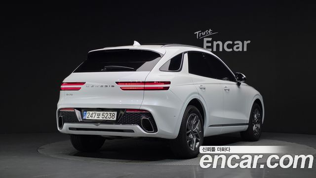 Genesis GV70 2023 — photo 2