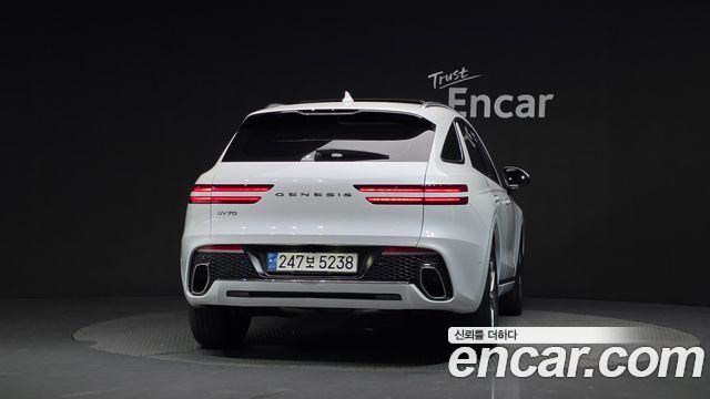 Genesis GV70 2023 — photo 4