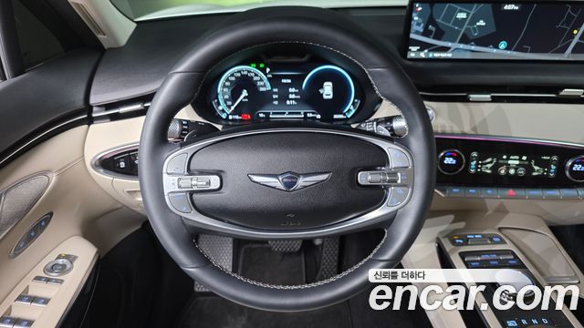 Genesis GV70 2023 — photo 18