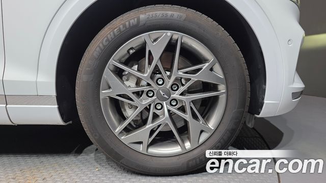 Genesis GV70 2023 — photo 7