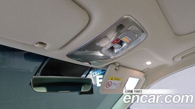 Genesis GV70 2023 — photo 29