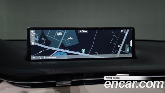 Genesis GV70 2023 — photo 31
