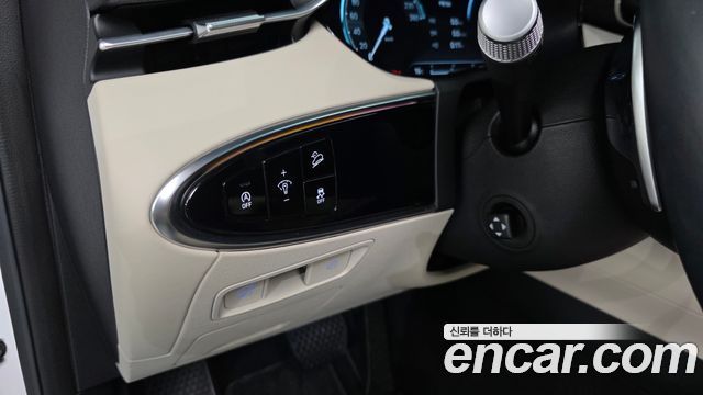 Genesis GV70 2023 — photo 35