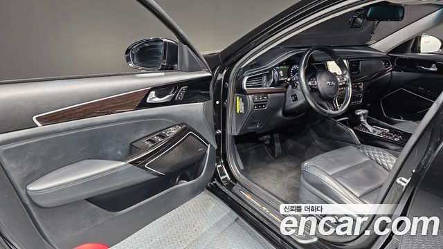 Kia K7 2017 — photo 13