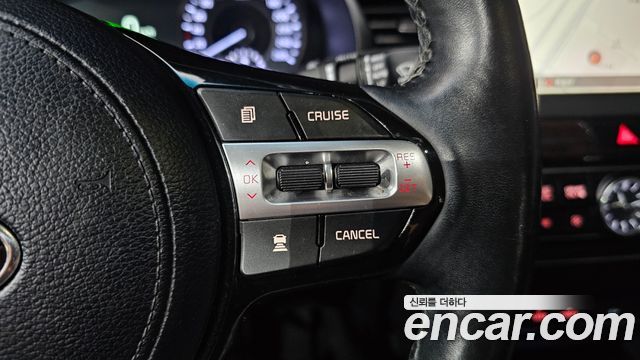 Kia K7 2017 — photo 22
