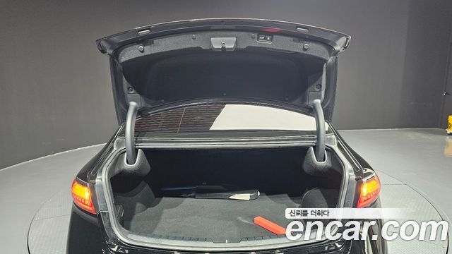 Kia K7 2017 — photo 26