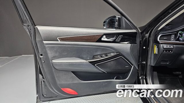 Kia K7 2017 — photo 14
