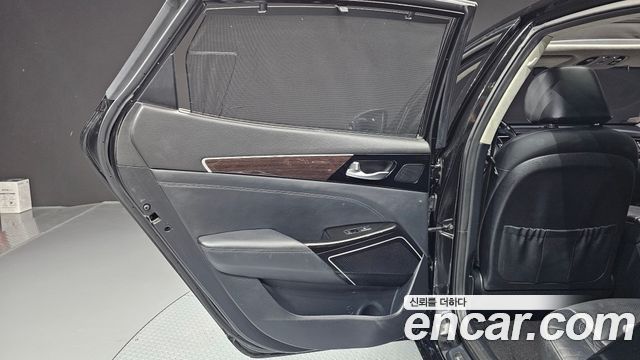 Kia K7 2017 — photo 15
