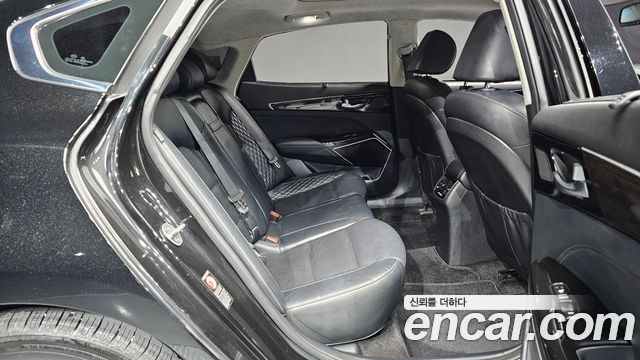 Kia K7 2017 — photo 31