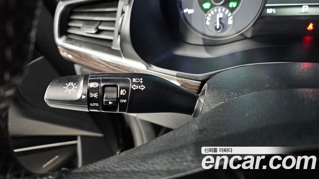 Kia K7 2017 — photo 35