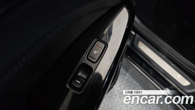 Kia K7 2017 — photo 37