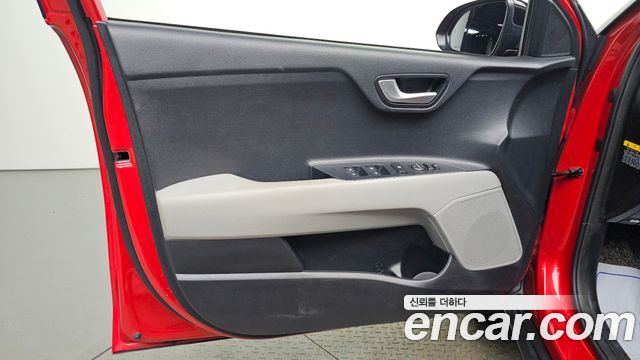 Kia Stonic 2019 — photo 14