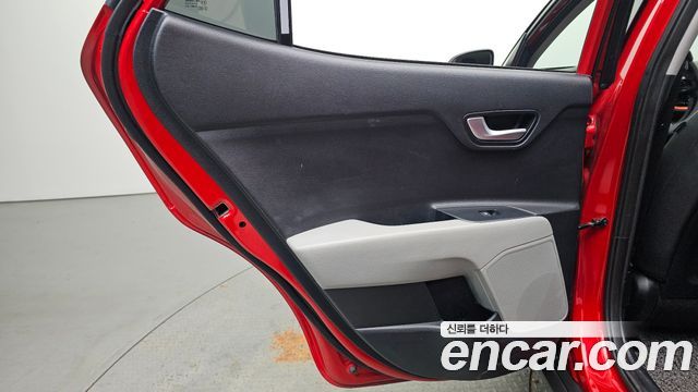 Kia Stonic 2019 — photo 15
