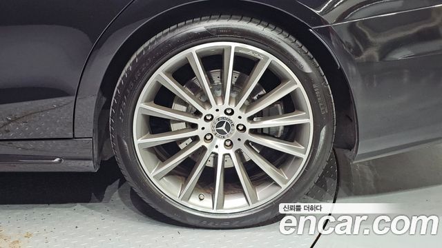 Mercedes-Benz S-Class 2018 — photo 7