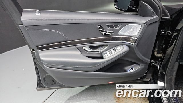 Mercedes-Benz S-Class 2018 — photo 14