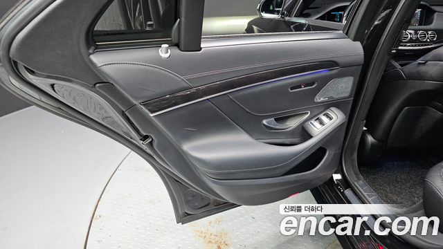 Mercedes-Benz S-Class 2018 — photo 15