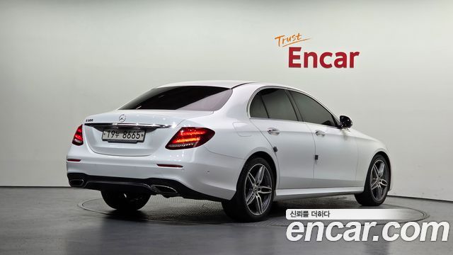 Mercedes-Benz E-Class 2019 — photo 2